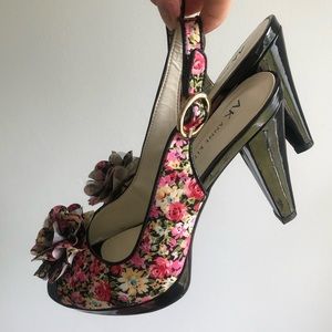 Anne Klein Floral Heels - Black and Pink